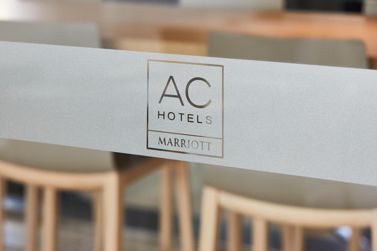 เอซี โฮเต็ล ซานติอาโก โกสตาเนรา เซ็นเตอร์ Hotel ภายนอก รูปภาพ