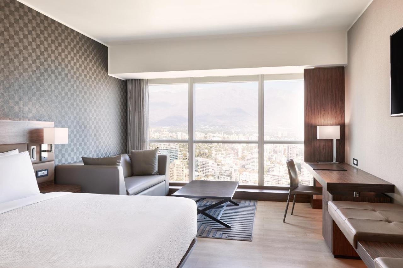 เอซี โฮเต็ล ซานติอาโก โกสตาเนรา เซ็นเตอร์ Hotel ภายนอก รูปภาพ