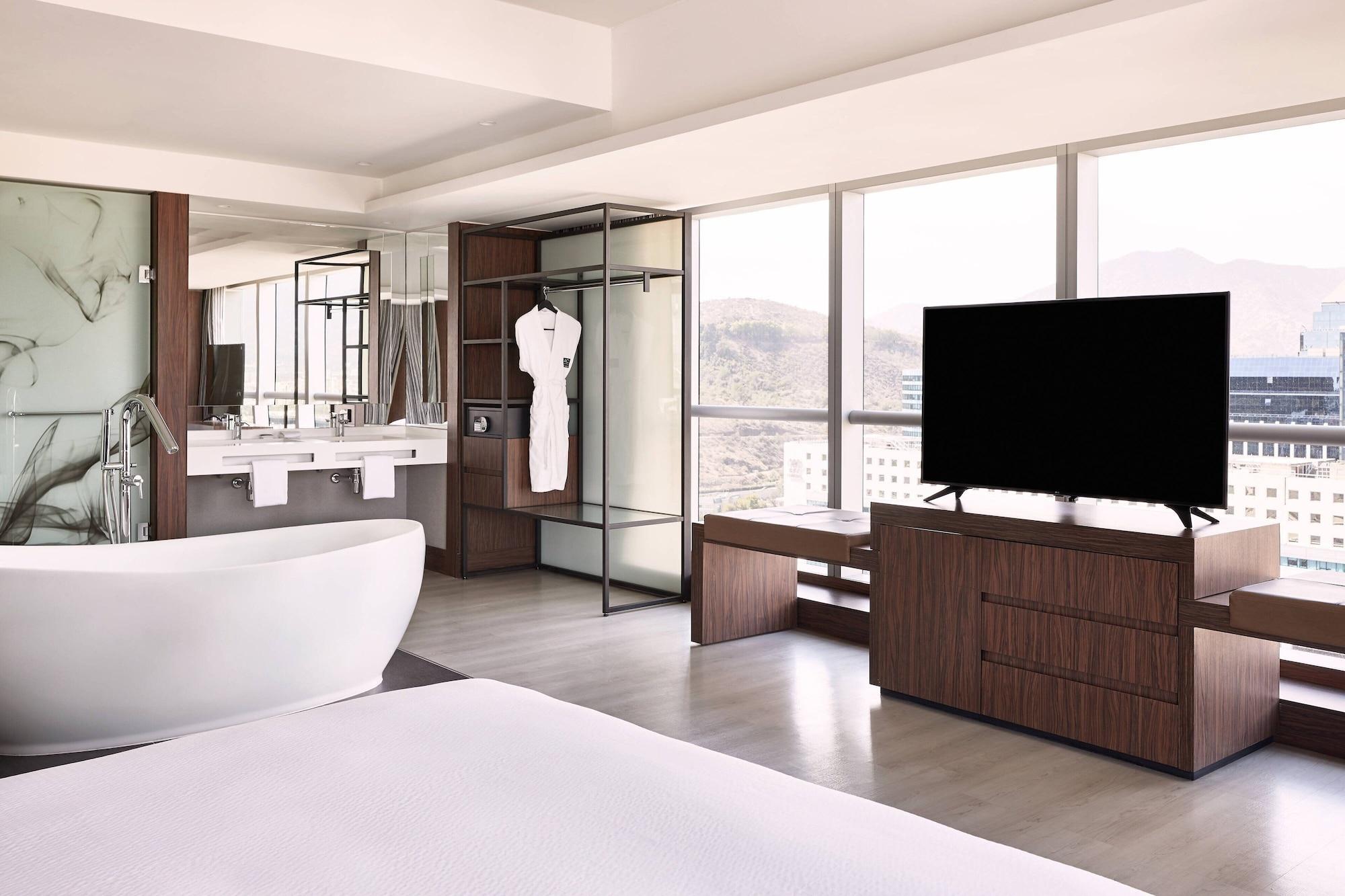 เอซี โฮเต็ล ซานติอาโก โกสตาเนรา เซ็นเตอร์ Hotel ภายนอก รูปภาพ