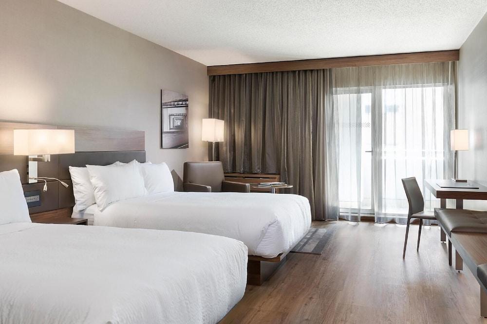 เอซี โฮเต็ล ซานติอาโก โกสตาเนรา เซ็นเตอร์ Hotel ภายนอก รูปภาพ